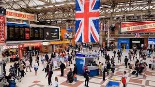 A Walk Through The London Victoria Station London England [upl. by Kcinom755]